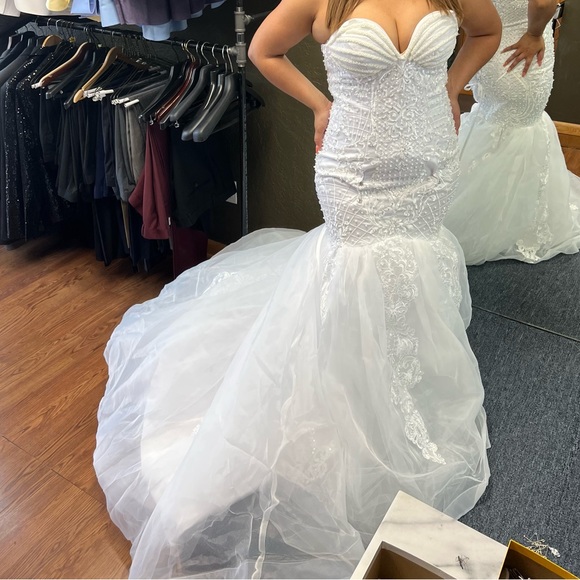 mermaid wedding dress organza Mermaid Organza Wedding Dresses Pleated V Neck Ruffles – Lisposa